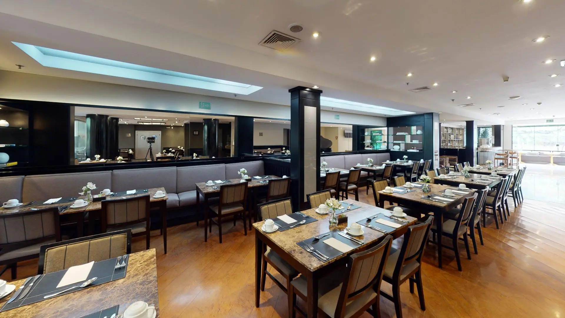 Foto - Estanplaza Funchal Faria Lima