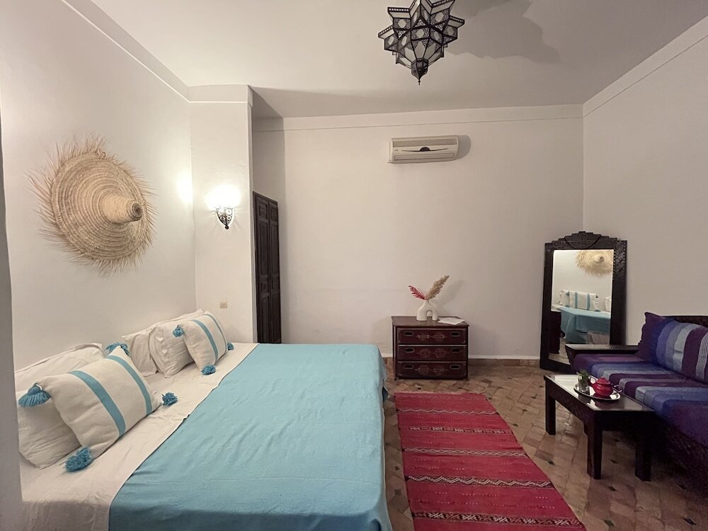 Photo - Riad Laksiba