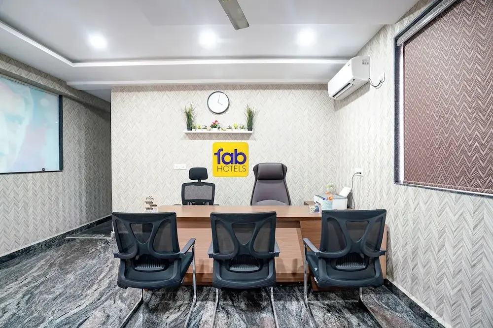 Foto - FabHotel Frendz - Nr Hitech City Metro Station