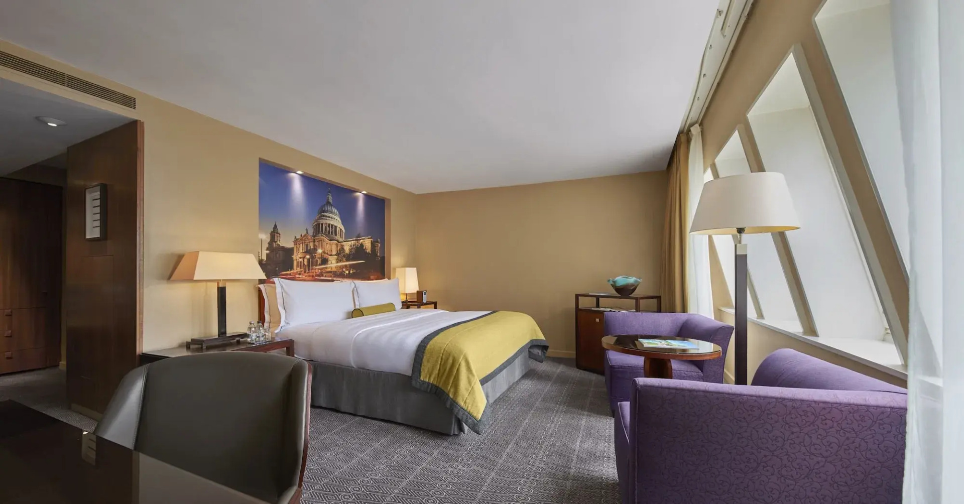 Foto - Threadneedles, Autograph Collection