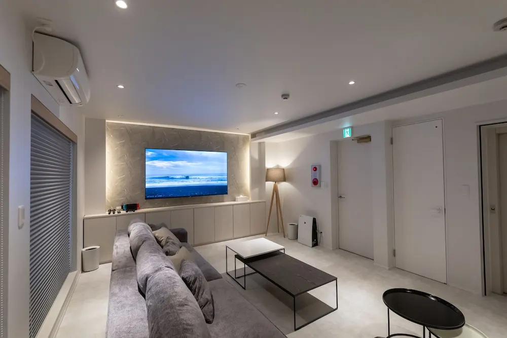 Foto - ONE WORLD Sakaisuji Hommachi