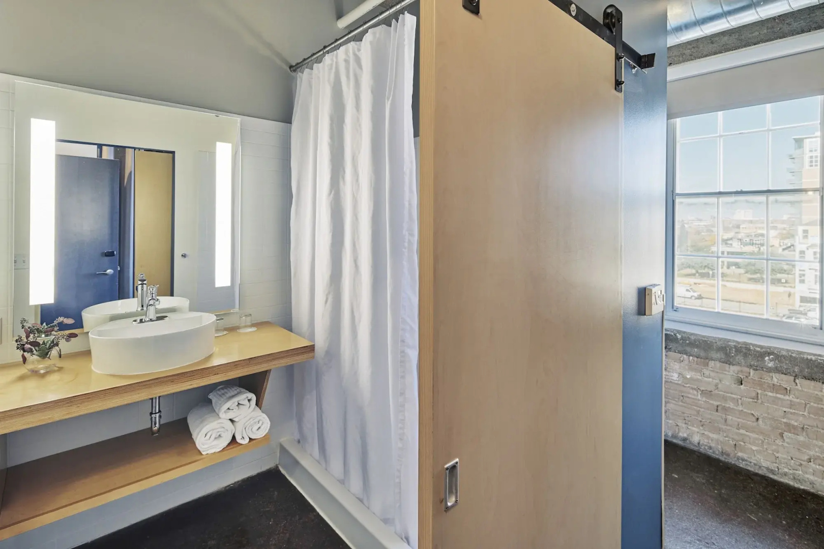 Photo - Canvas Hotel Dallas