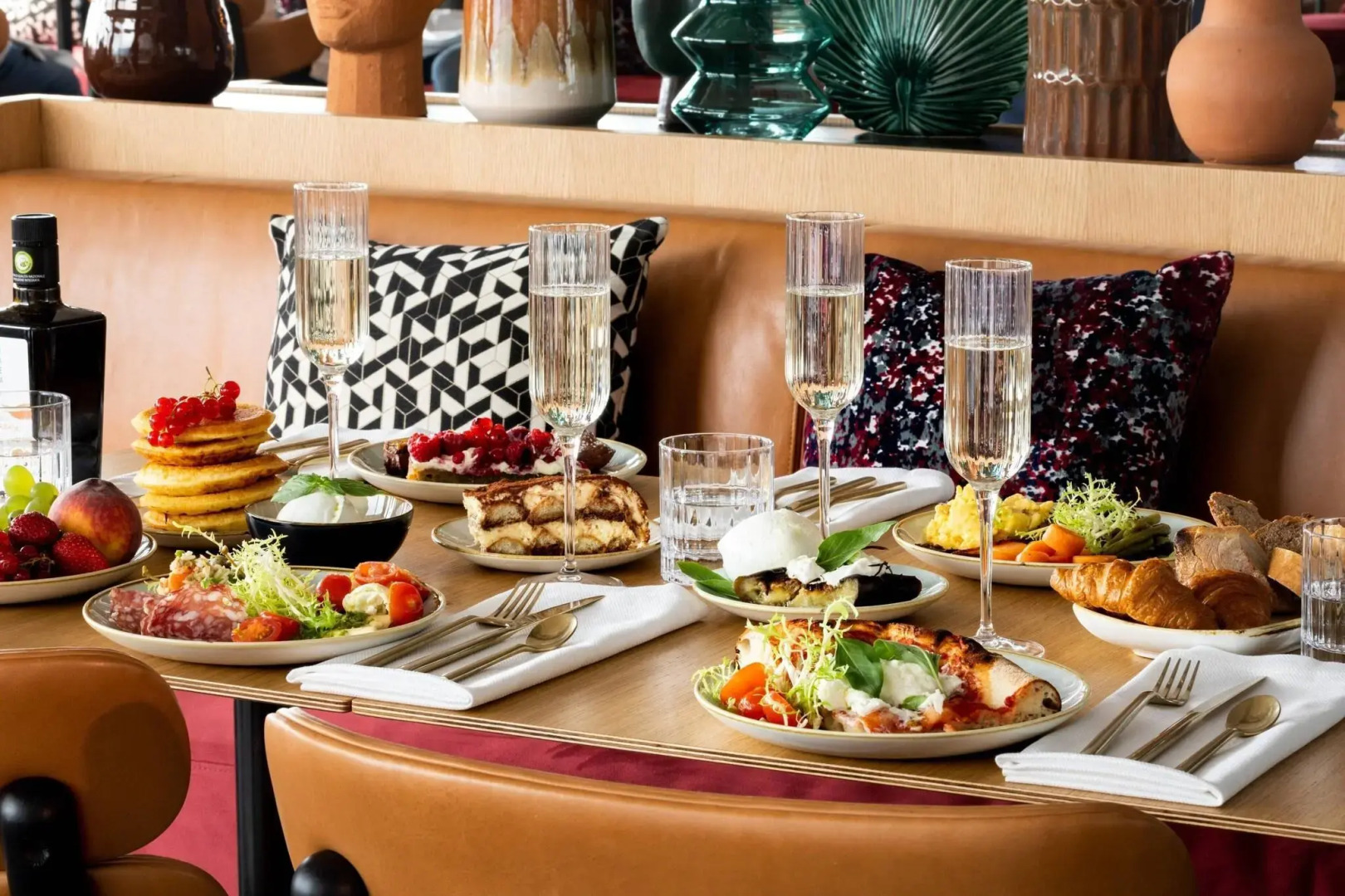 Photo - Renaissance Bordeaux Hotel