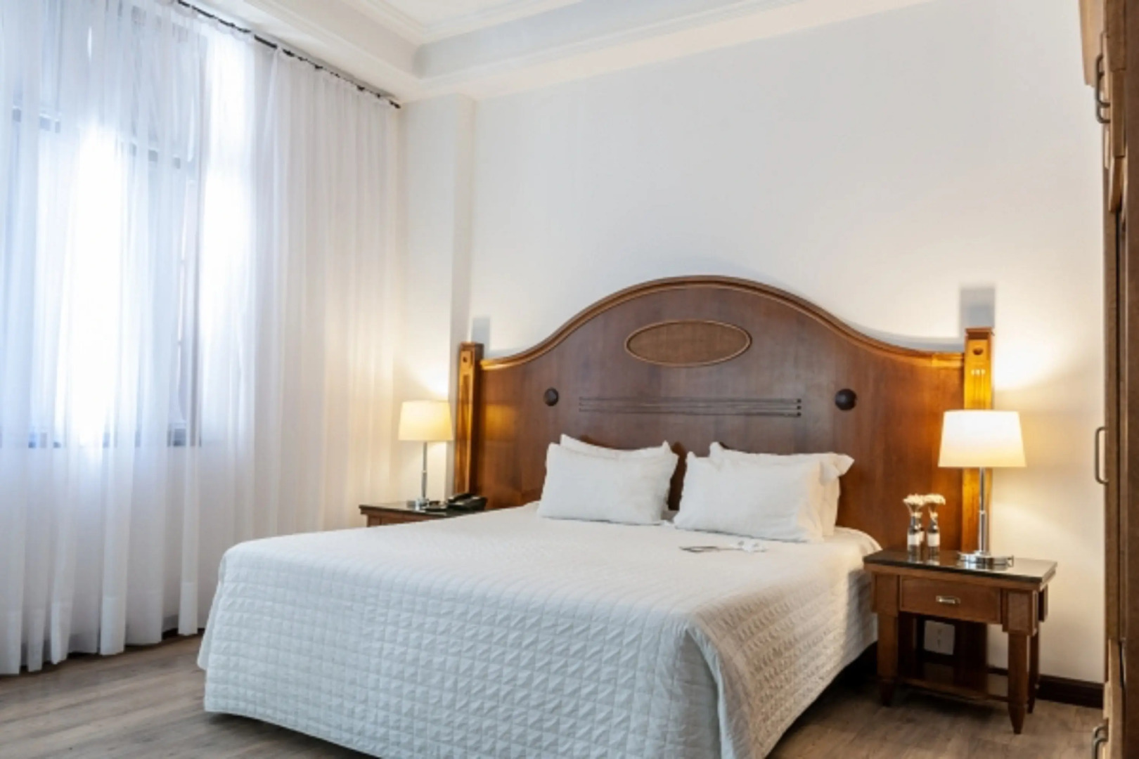 Photo - Johnscher by SJ - San Juan Curitiba