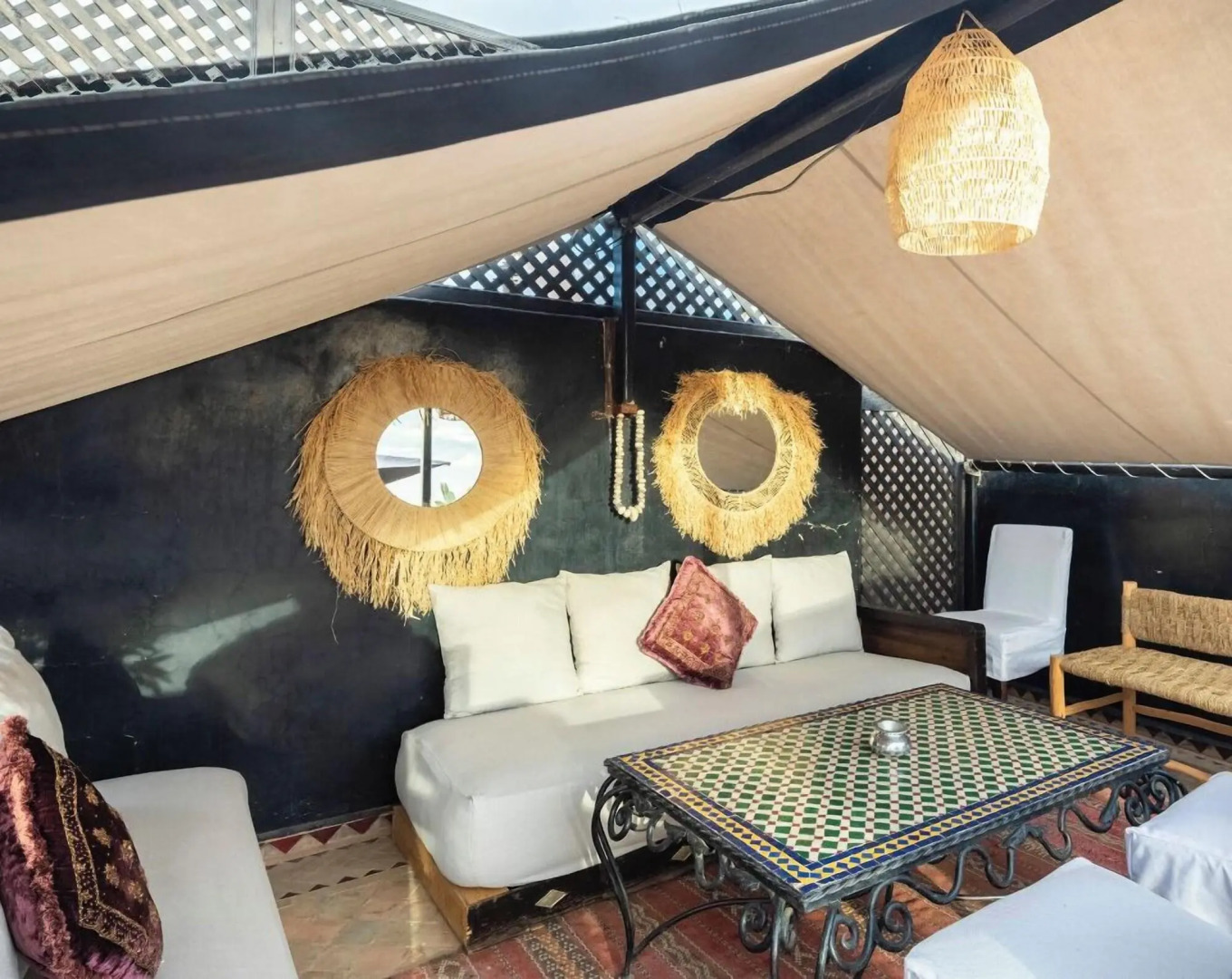 Photo - Riad Basidi piscine chauffée sur le toit de la médina