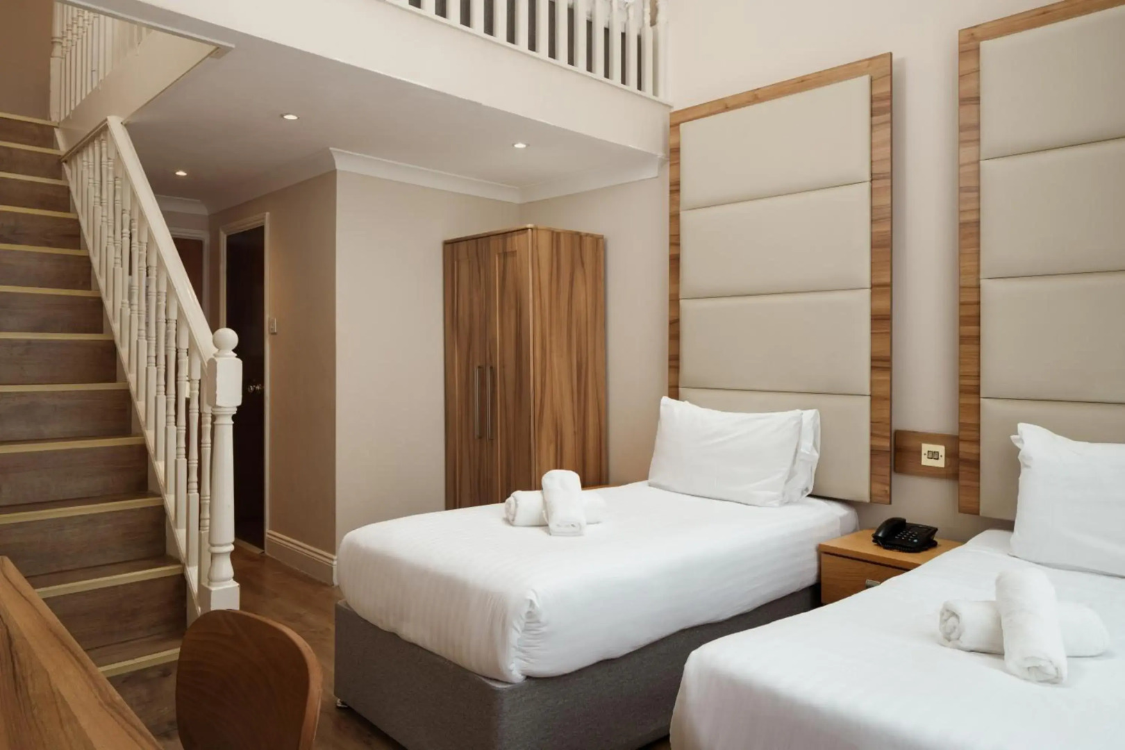 Photo - Royal Eagle Hotel