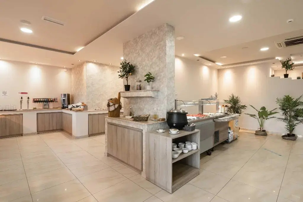 Photo - Karras Hotel