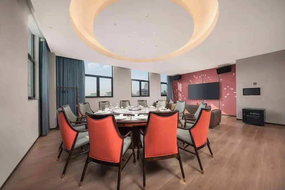 Photo - Holiday Inn Express Shanghai Hongqiao NECC by IHG