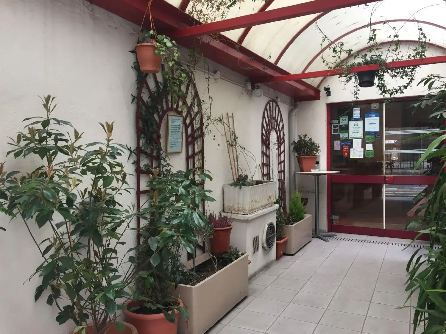 Foto - Hôtel de la Perdrix Rouge