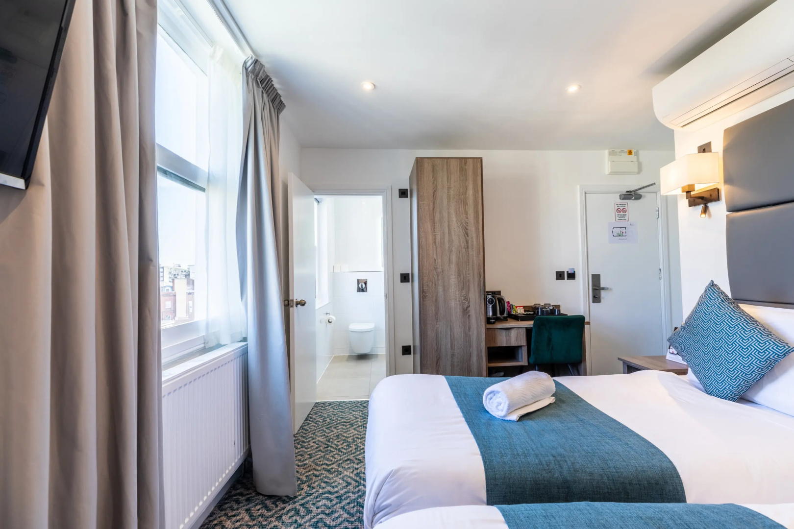 Photo - The J Hyde Park Hotel