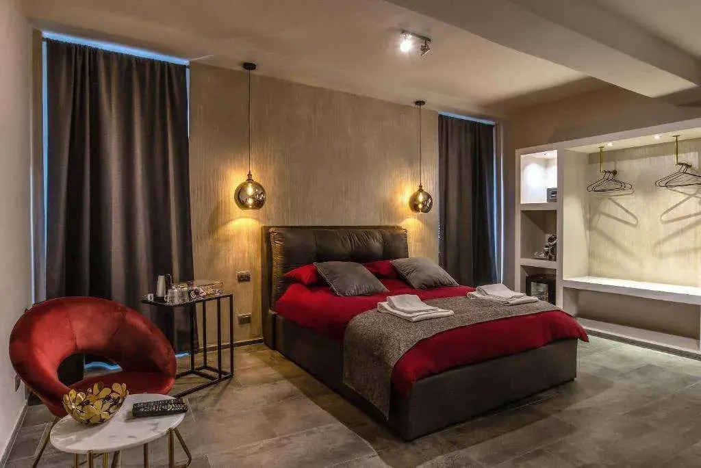 Photo - Black And White Suite