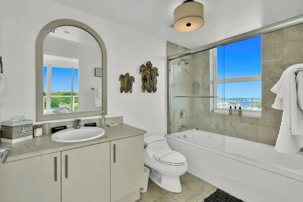 Photo - Tropical Paradise Spacious 3 bedroom