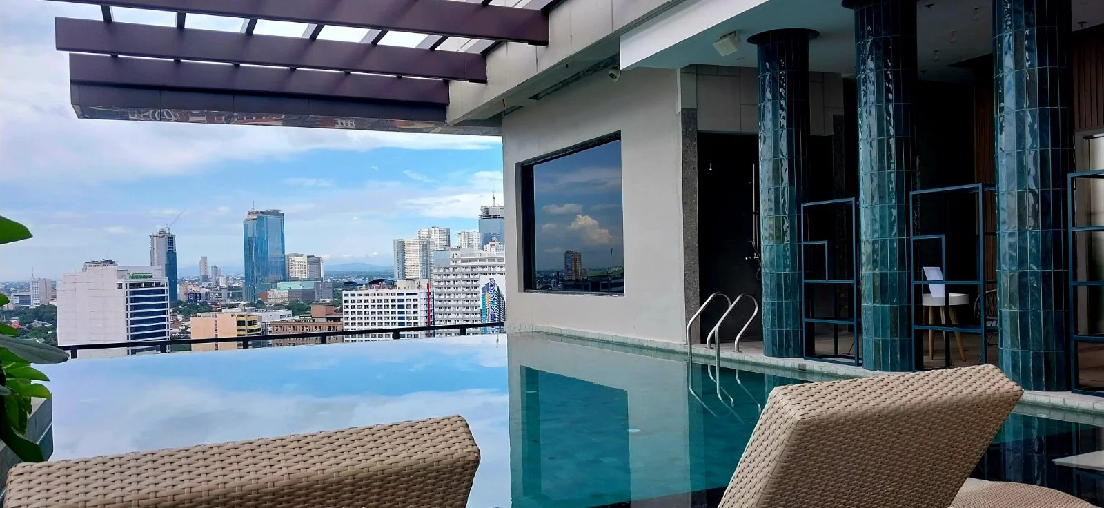 Foto - Harolds Hotel Quezon City