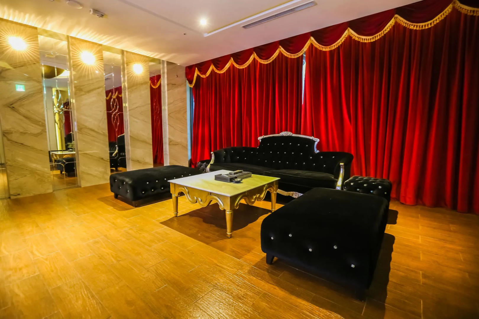 Photo - OHYA Chain Boutique Motel-Linkou