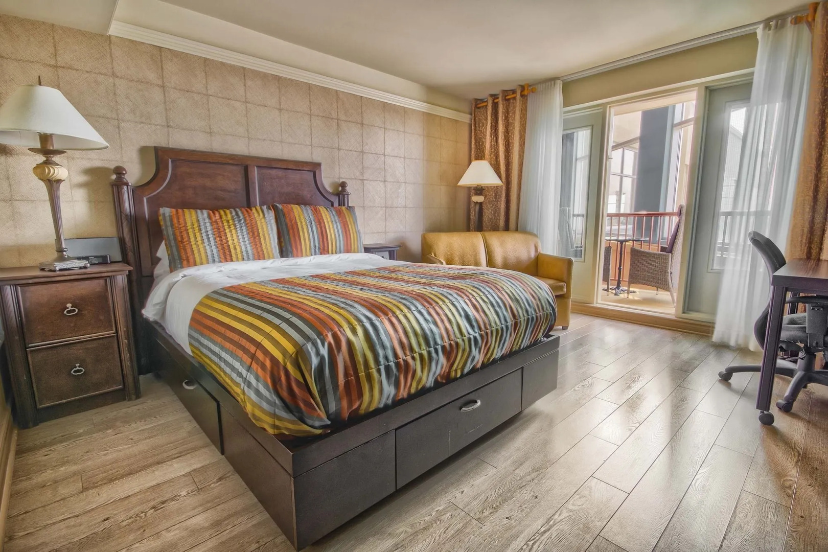 Foto - L'Hôtel Québec par JARO