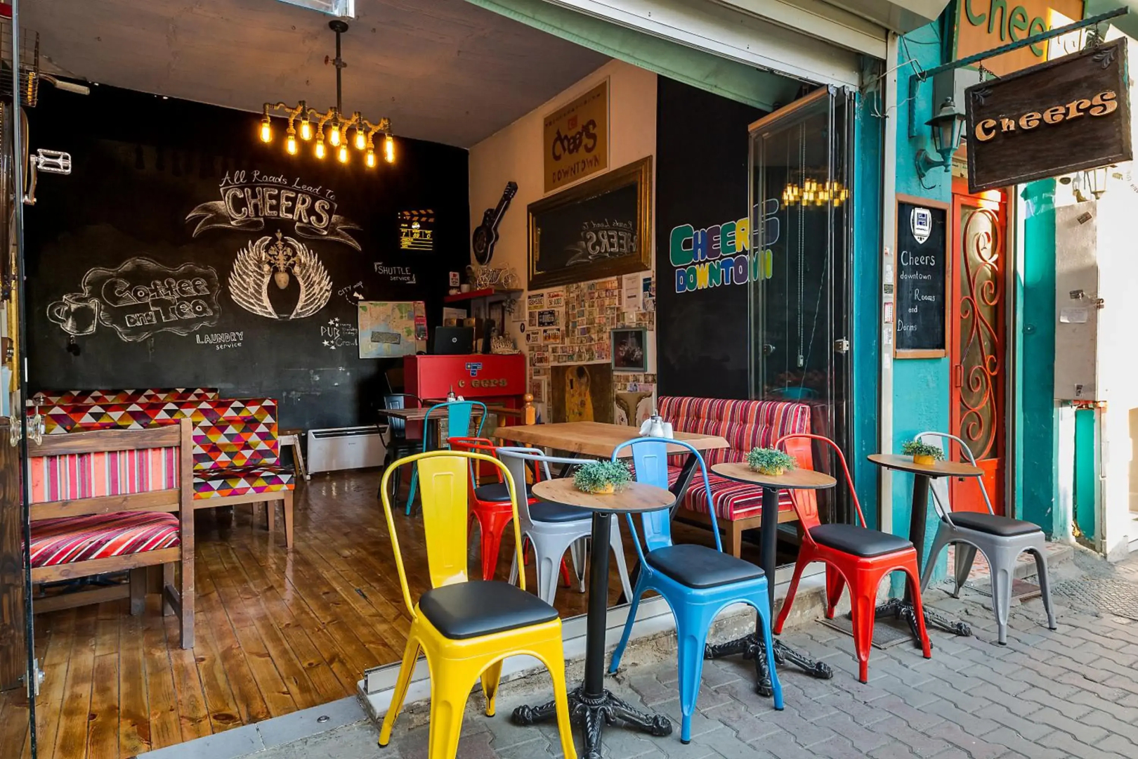 Foto - Cheers Midtown Hostel