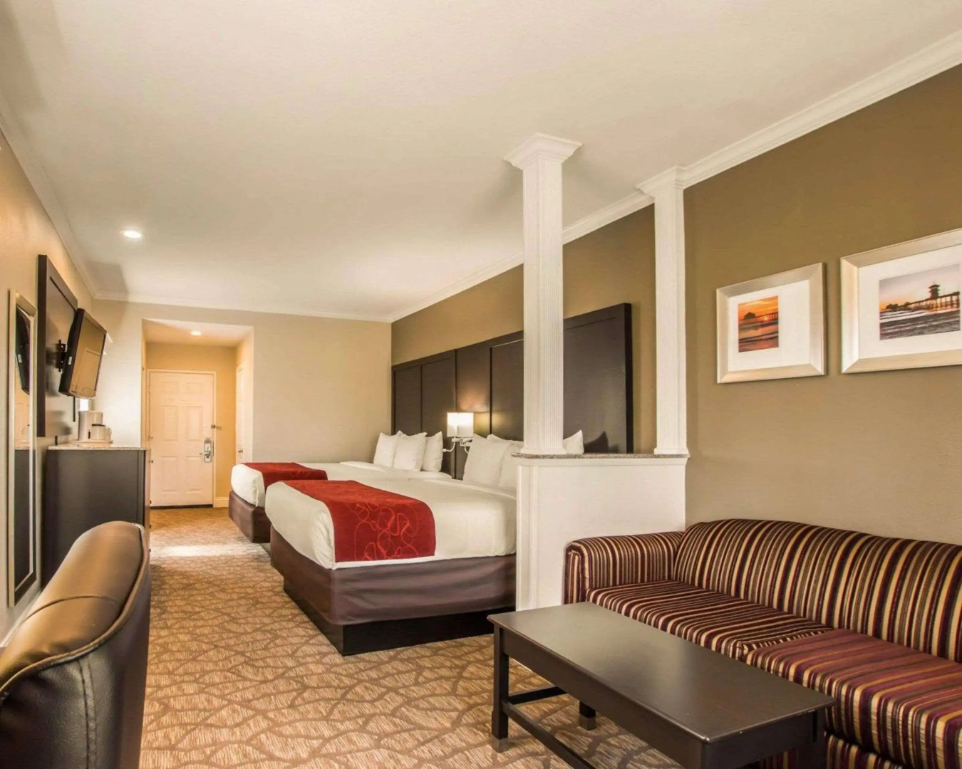 Photo - Comfort Inn & Suites Huntington Beach
