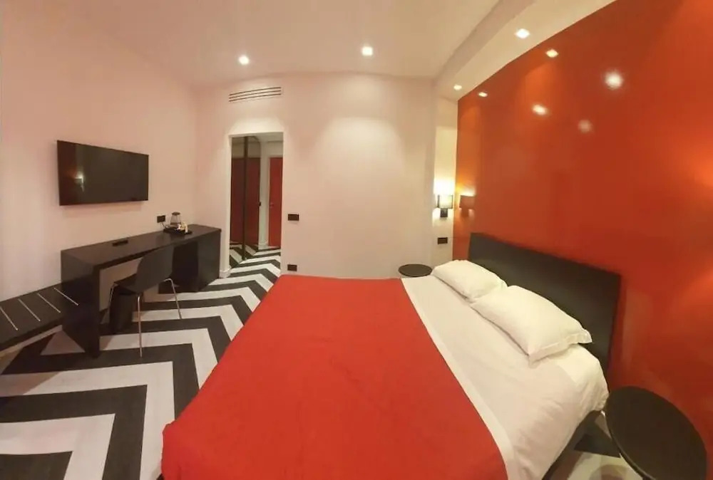 Photo - The White Lodge