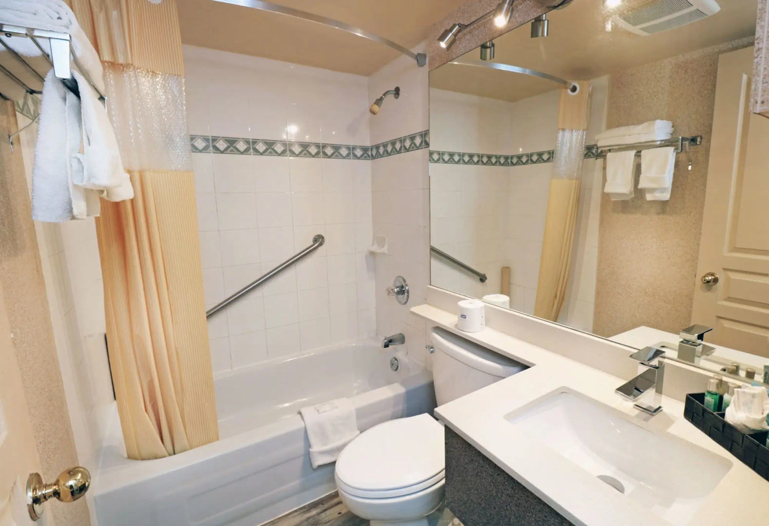 Photo - Opportune Hotel