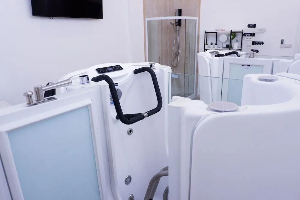 Photo - The Square 101