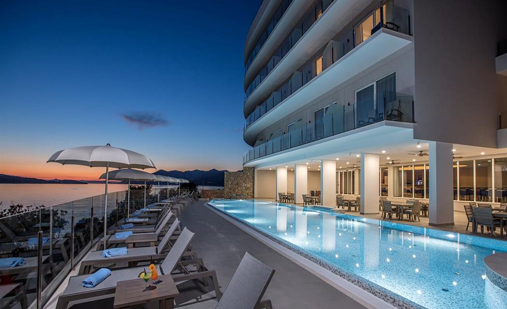 Photo - Royal Blue Hotel