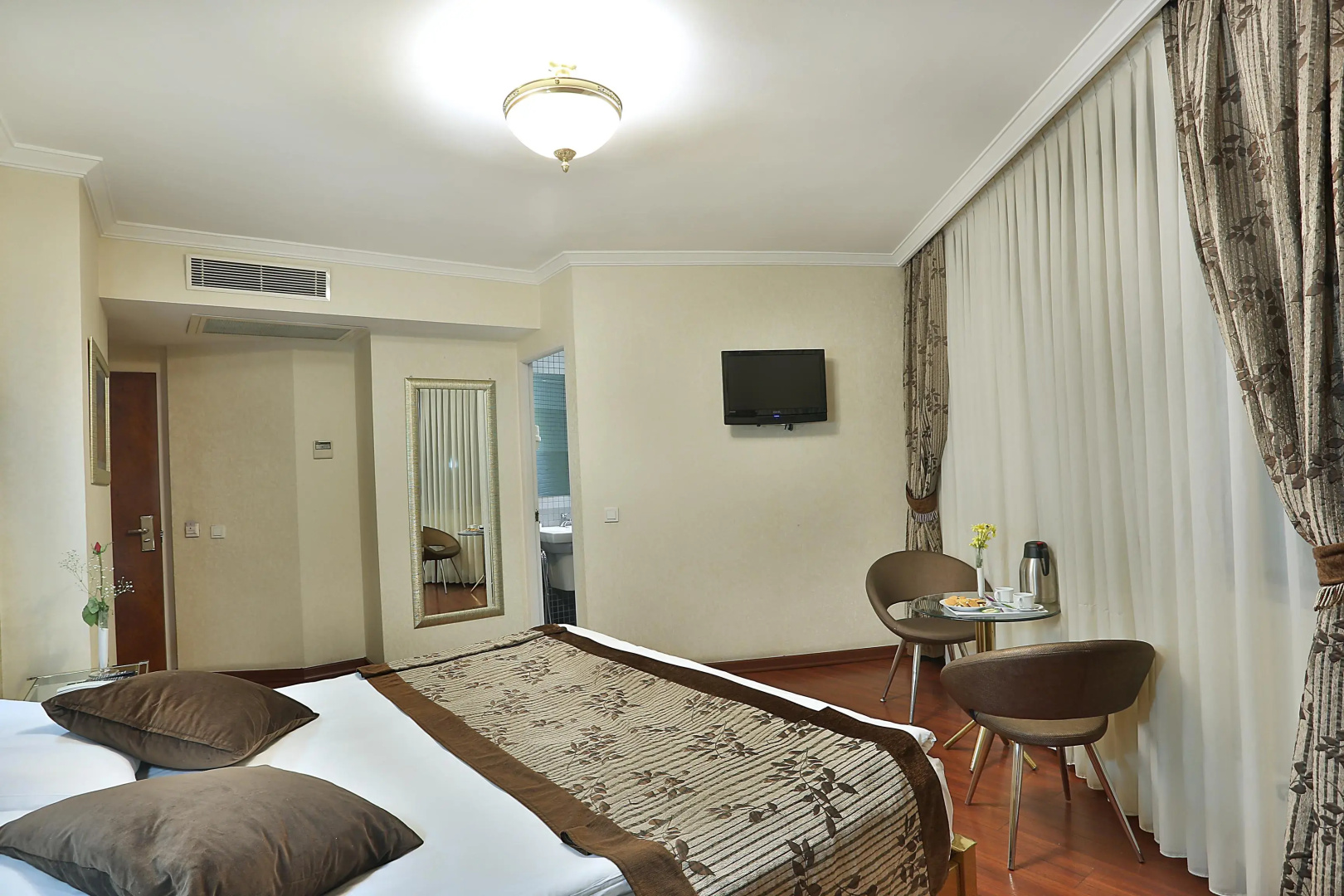 Photo - Grand Madrid Hotel