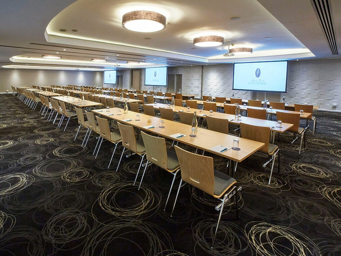 Photo - President Hotel