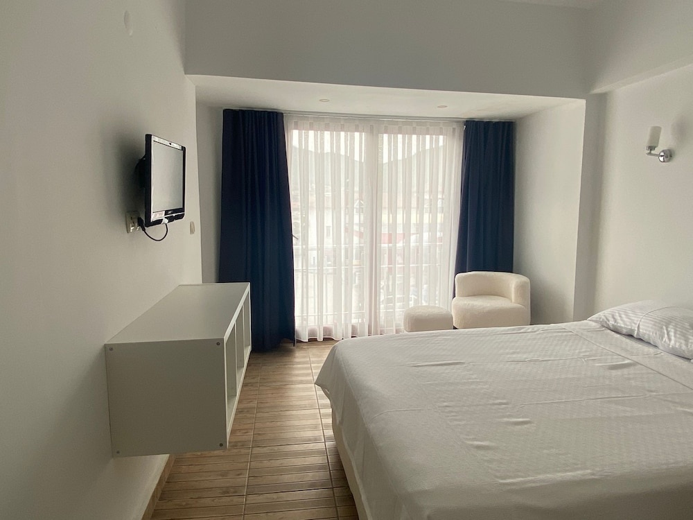 Bouvardia Inn