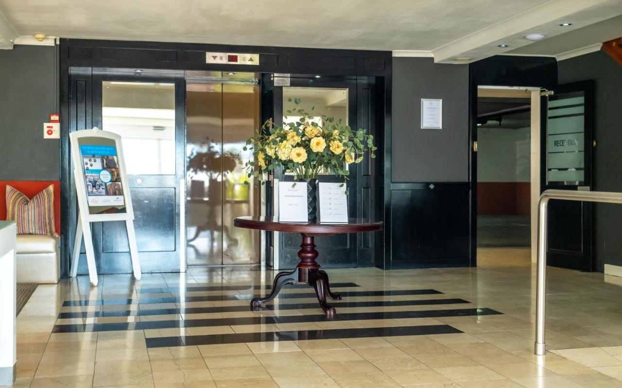 Photo - The Bantry Bay Aparthotel by Totalstay