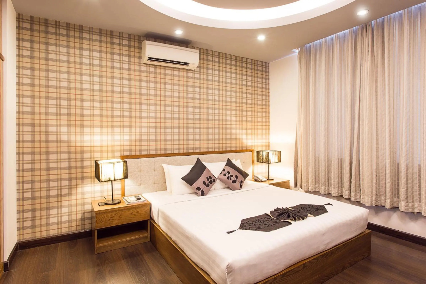 Photo - Valentine Hotel