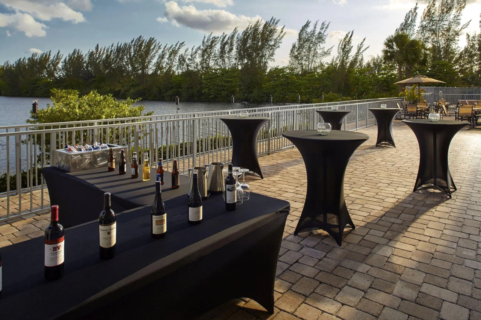 Photo - Holiday Inn Express Miami Airport Blue Lagoon Area by IHG