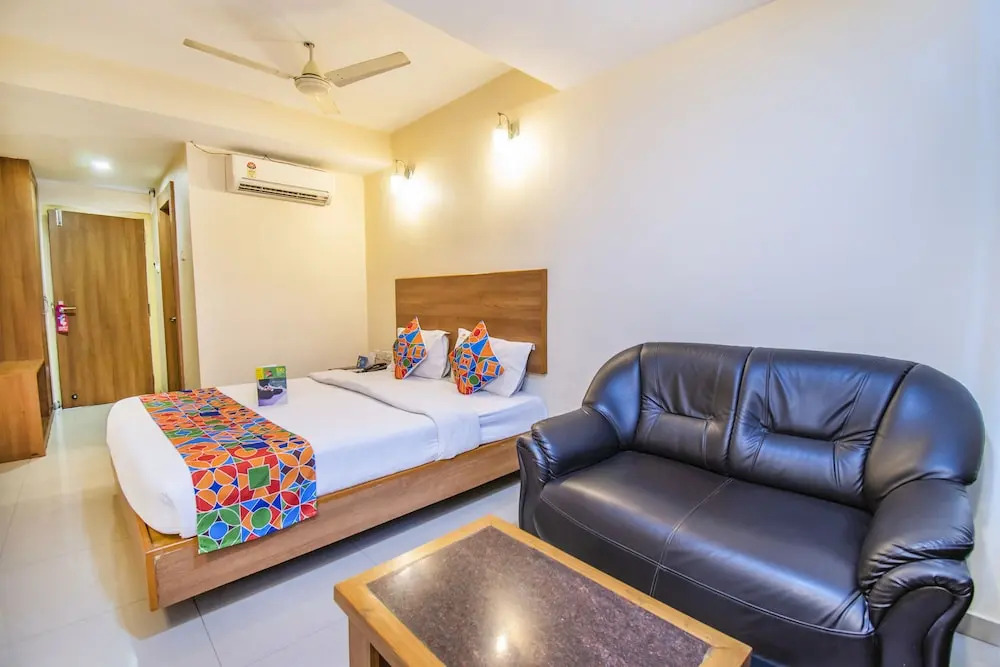 Photo - FabHotel Jansi Deluxe - Nr Gandhipuram Bus stand