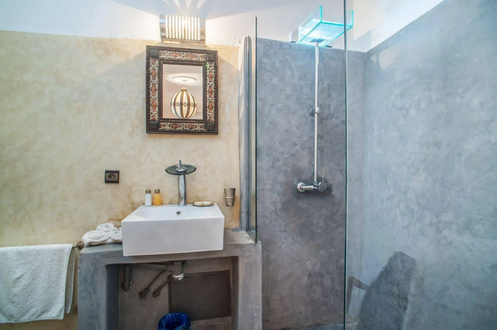 Foto - Amira Aliya Riad