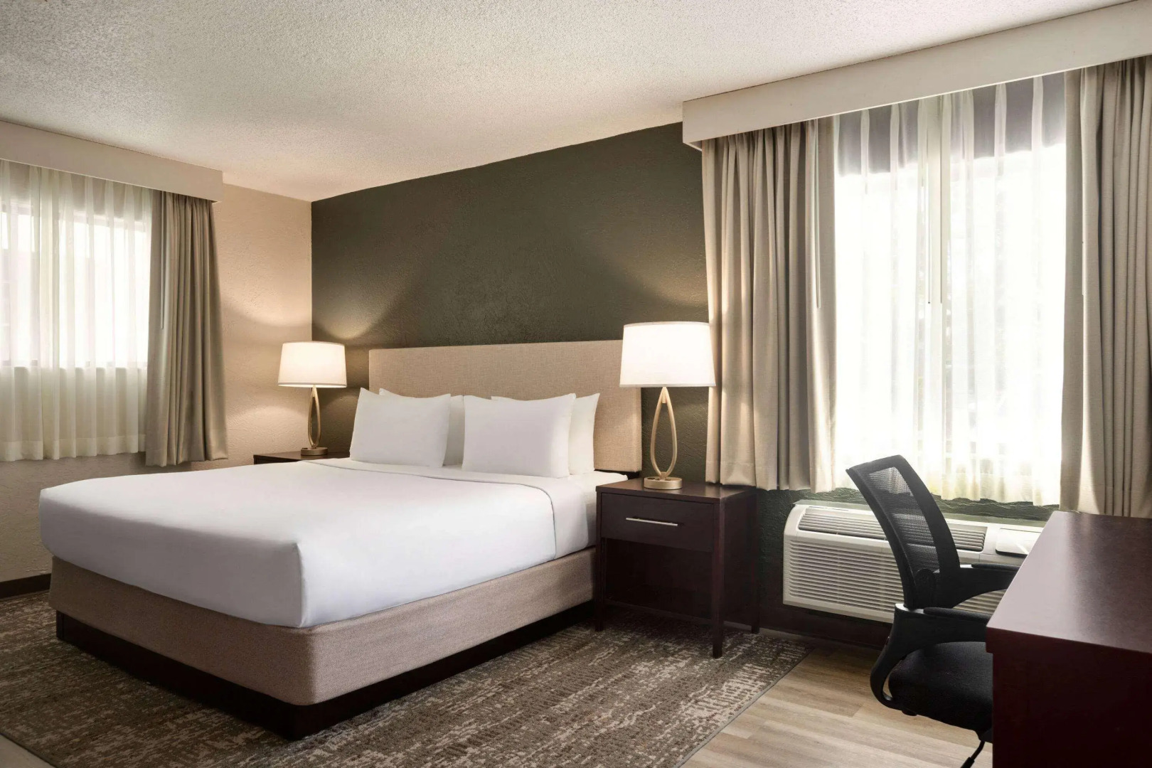 Photo - Mai Hana Hotel and Suites I Drive-Theme Parks