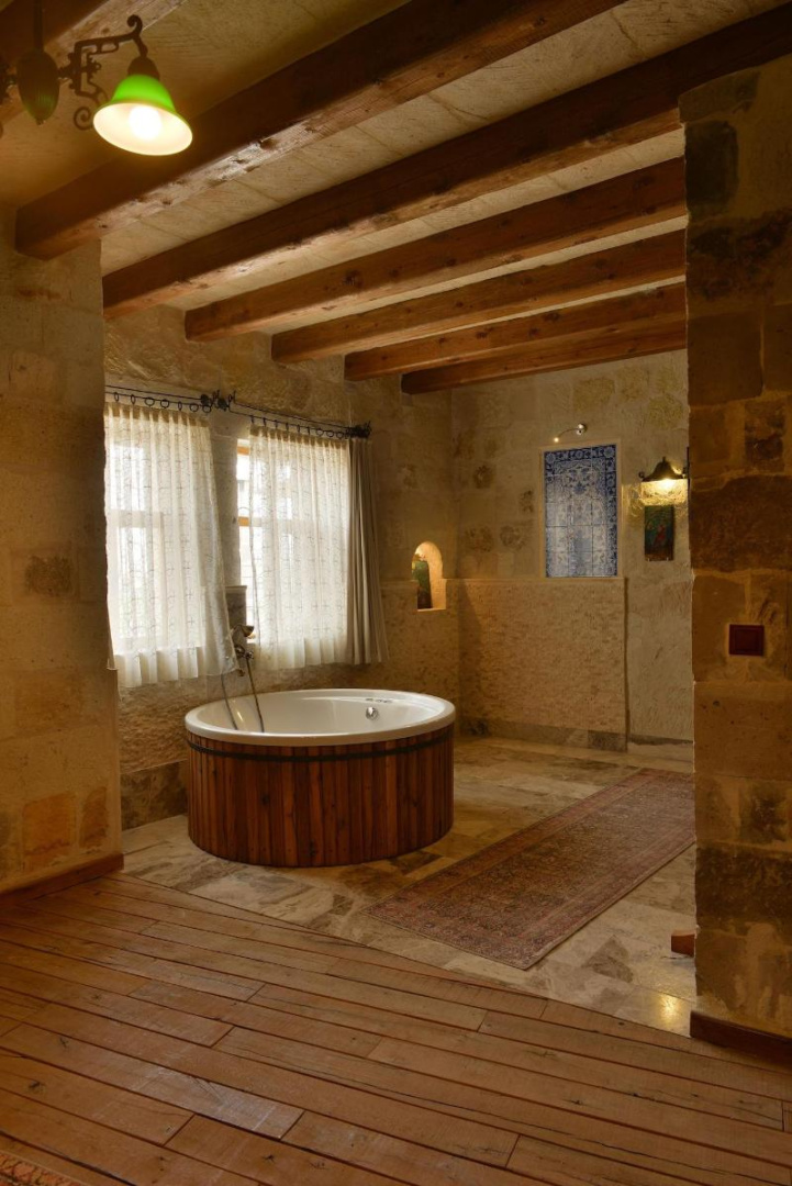Photo - Seki Cave Hotel