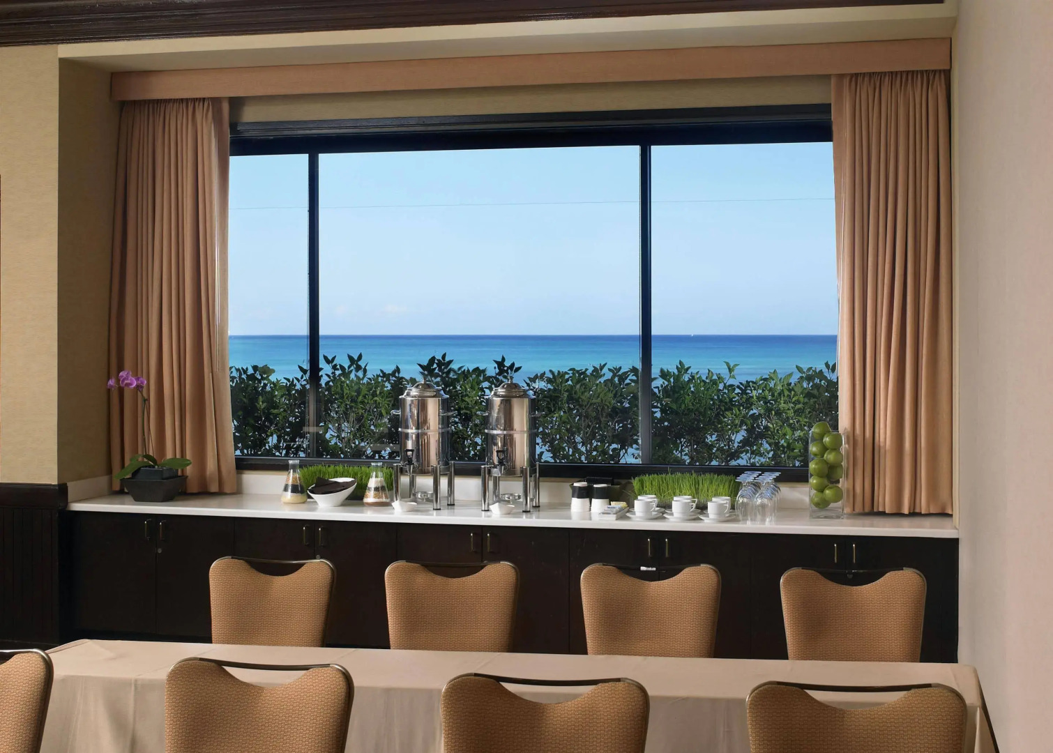 Photo - Sheraton Waikiki Beach Resort