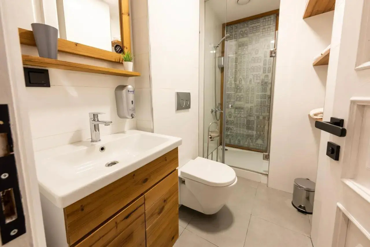 Photo - Bguest Pera Suites