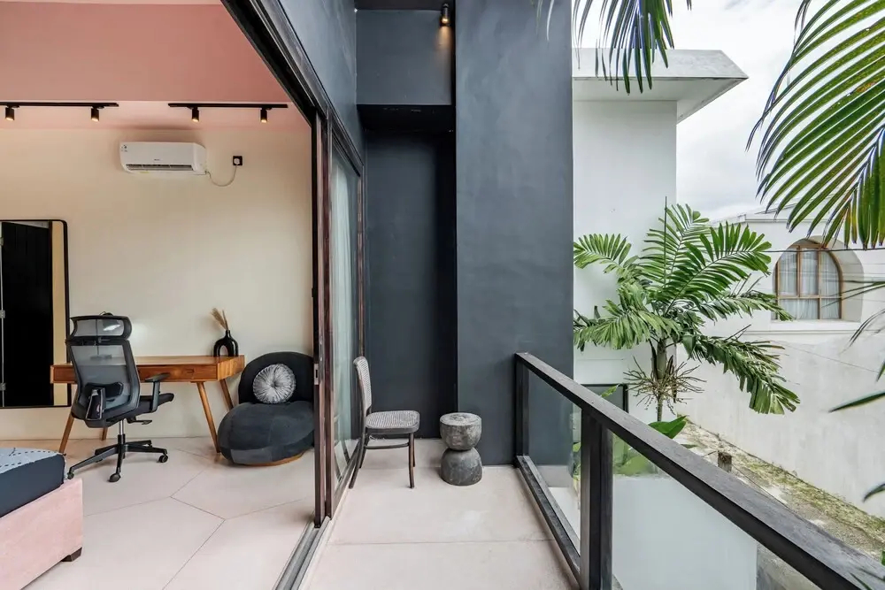 Photo - Liminal Palace Villa 3 by Betterplace