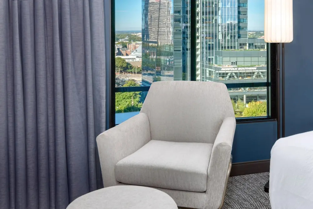 Foto - Courtyard by Marriott Atlanta Midtown