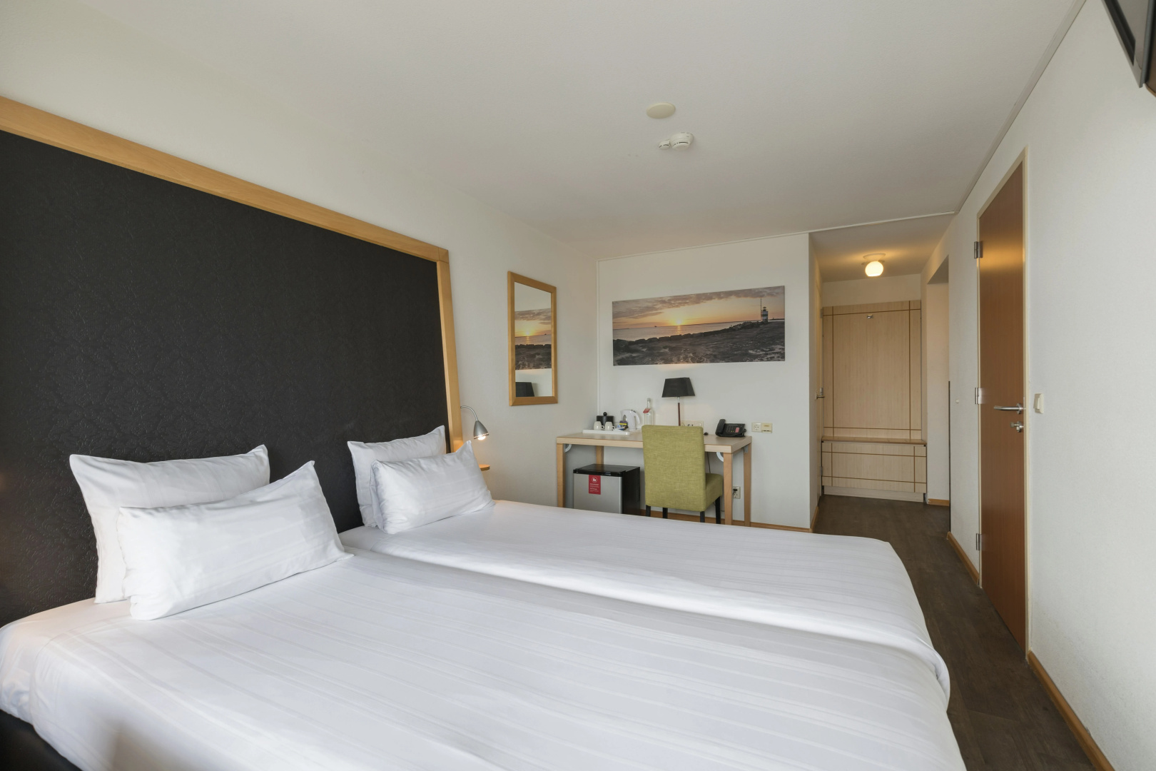 Photo - Leonardo Hotel IJmuiden Seaport Beach