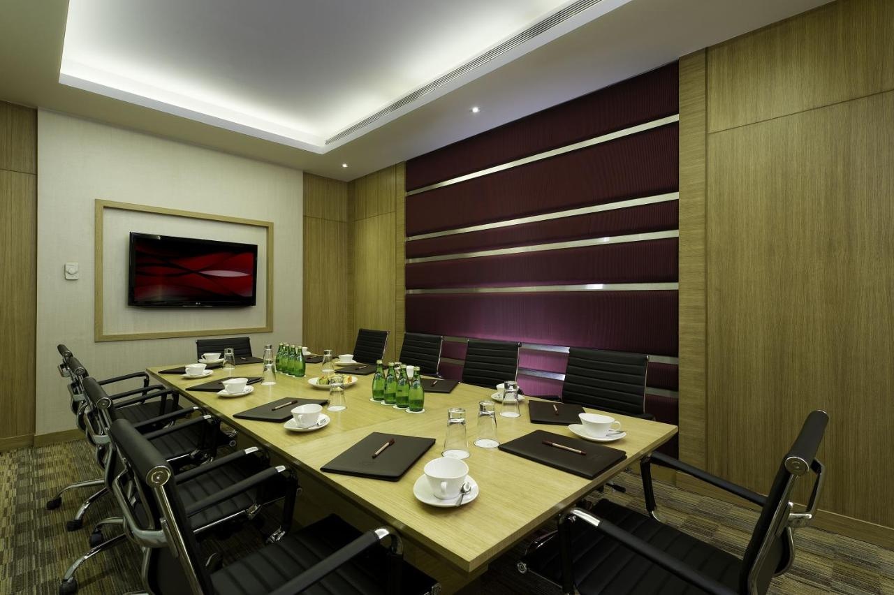 Photo - Meluha The Fern Mumbai, Powai, Series by Marriott