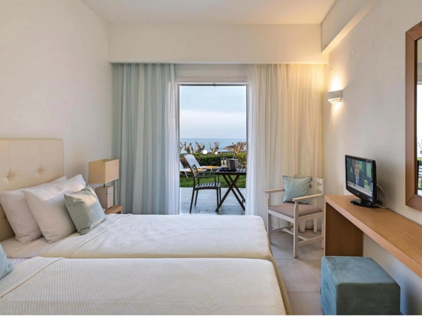 Photo - Maritimo Beach Hotel