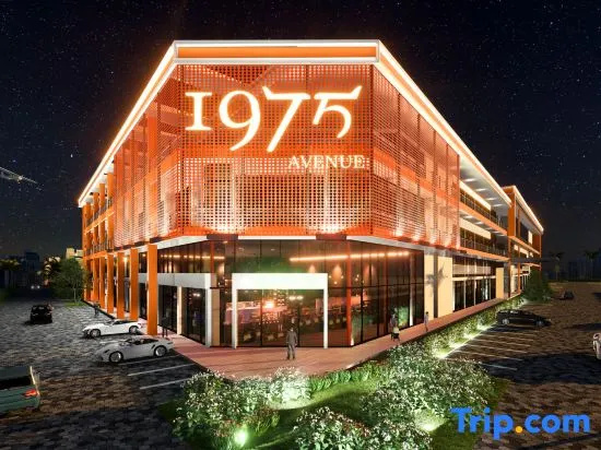 1975 Avenue & Hotel