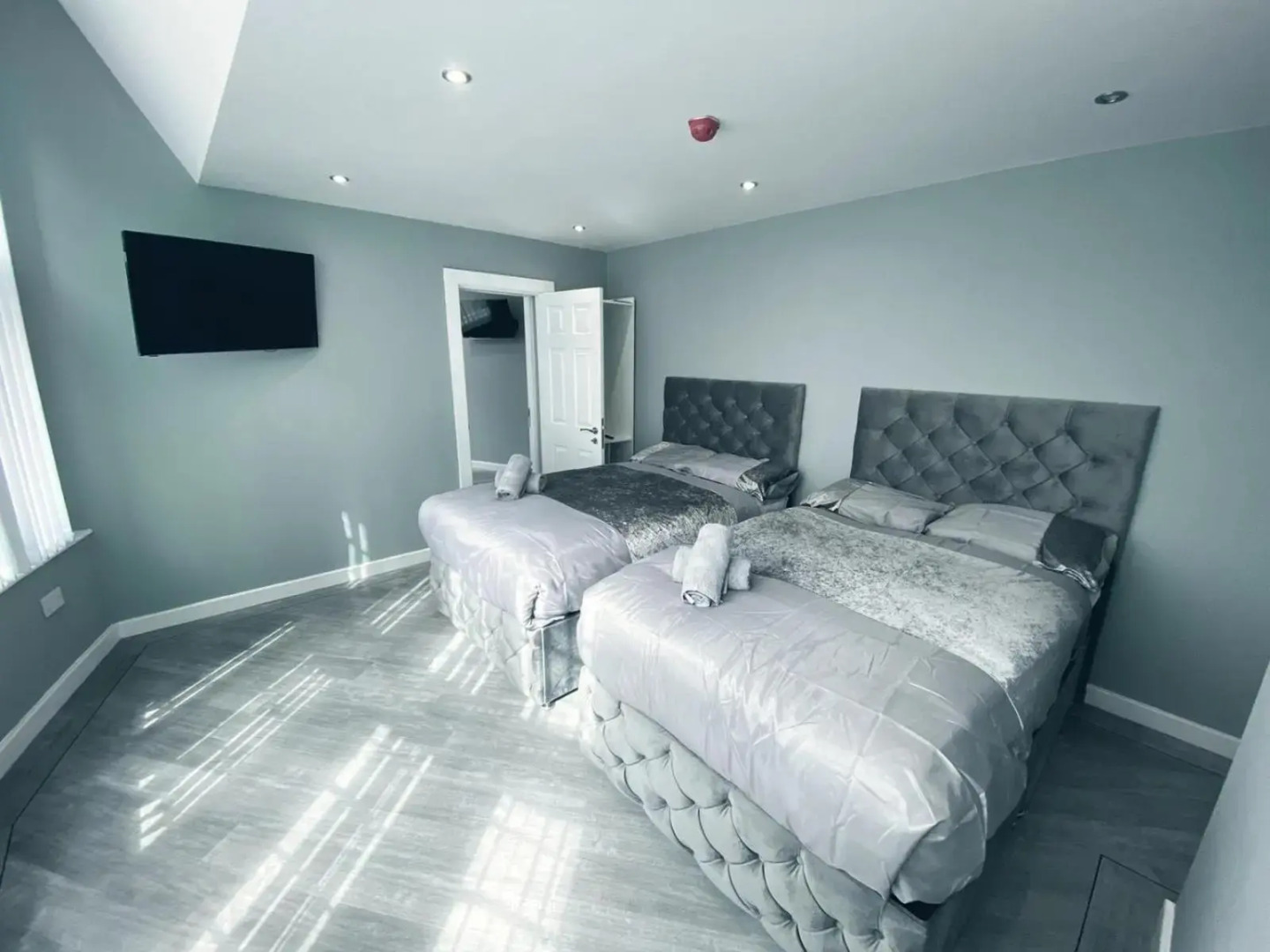 Photo - Brownlows Inn