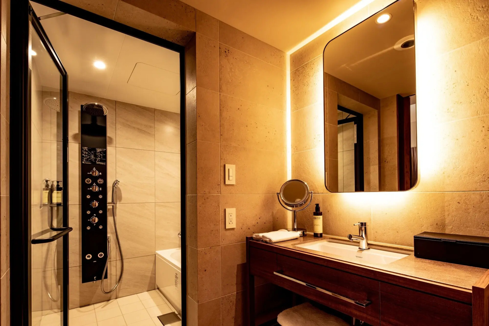 Photo - The Basics Fukuoka