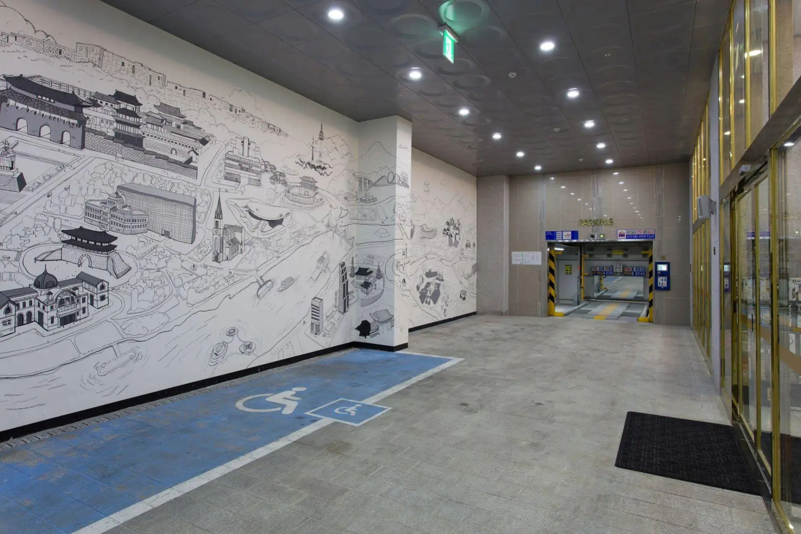 Photo - H Avenue Hotel