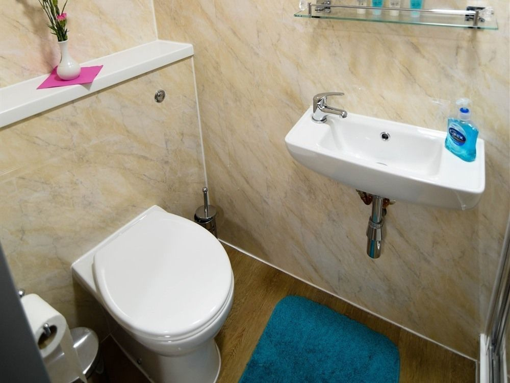 Photo - London Suites