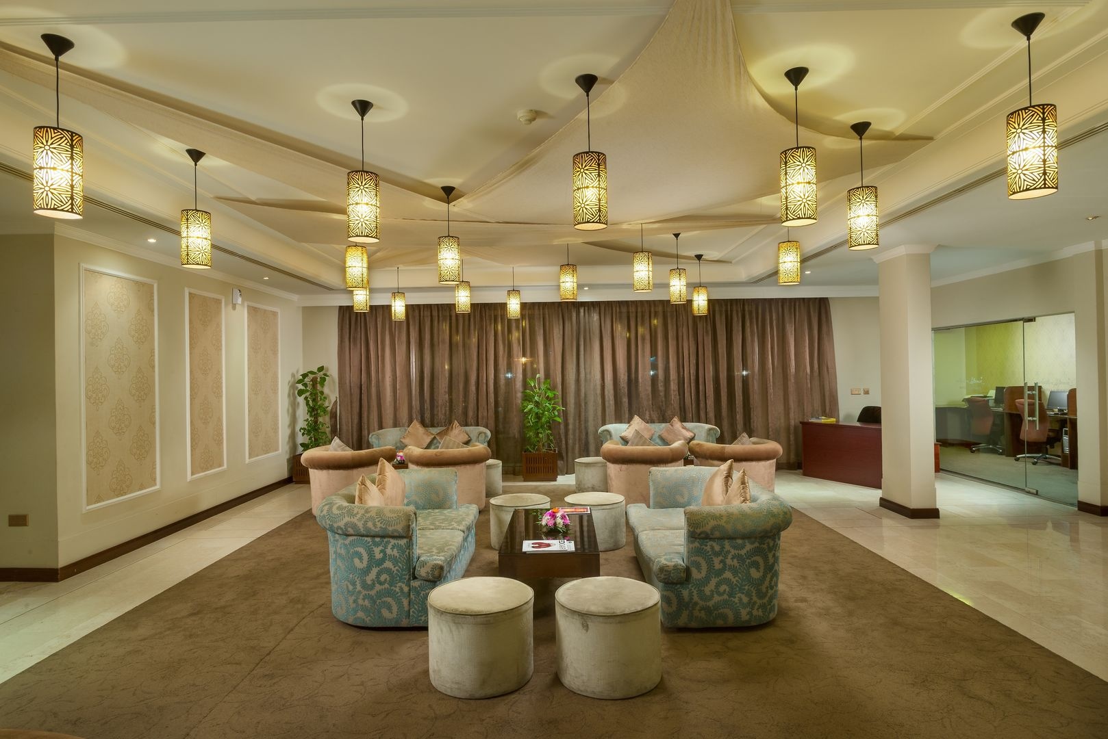 Foto - Al Falaj Hotel   Selection Of Breakfast Or Suhior And Dinner Or Iftar   Valid For Stays Between 19 F