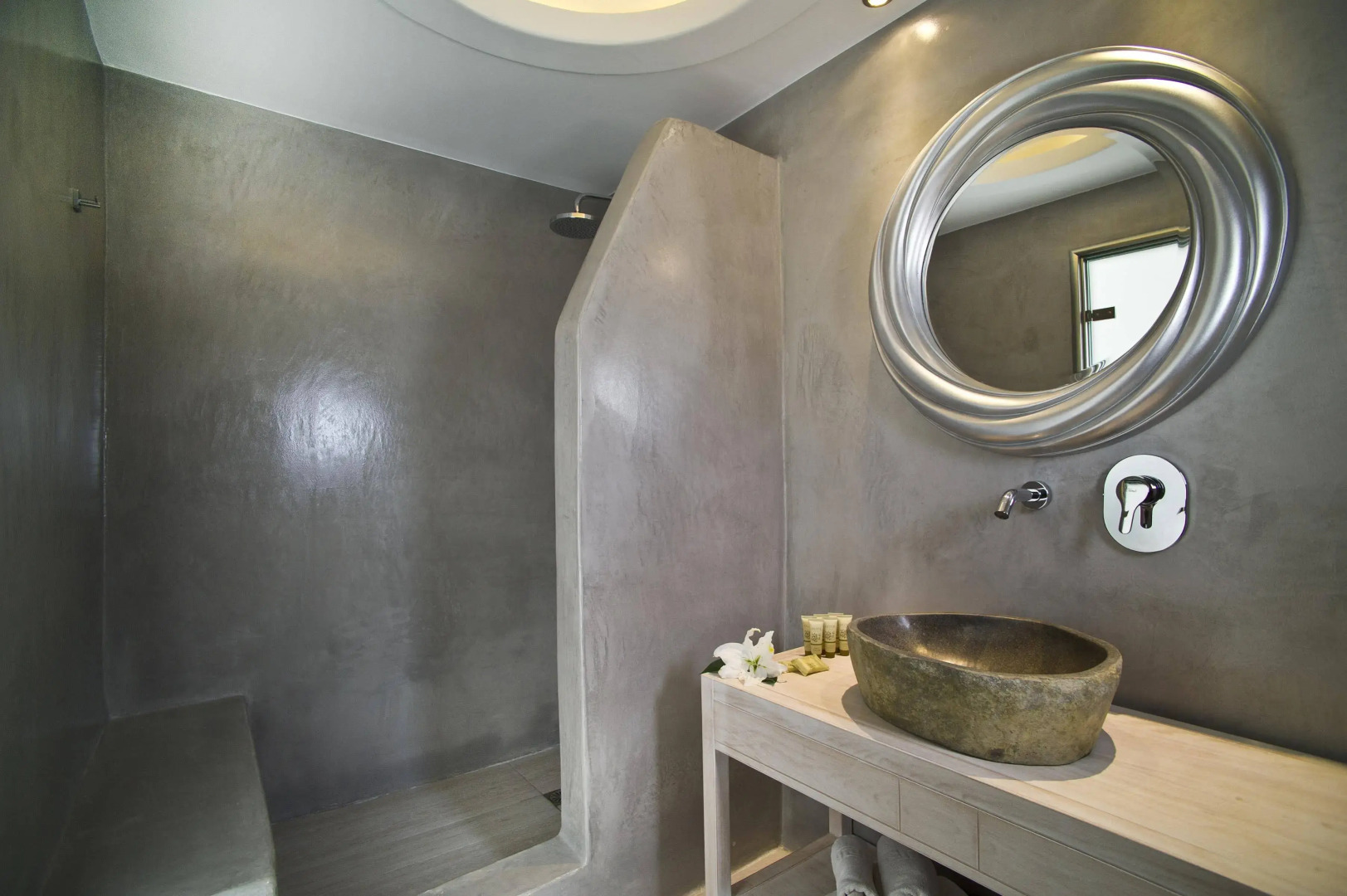 Photo - Santorini Palace