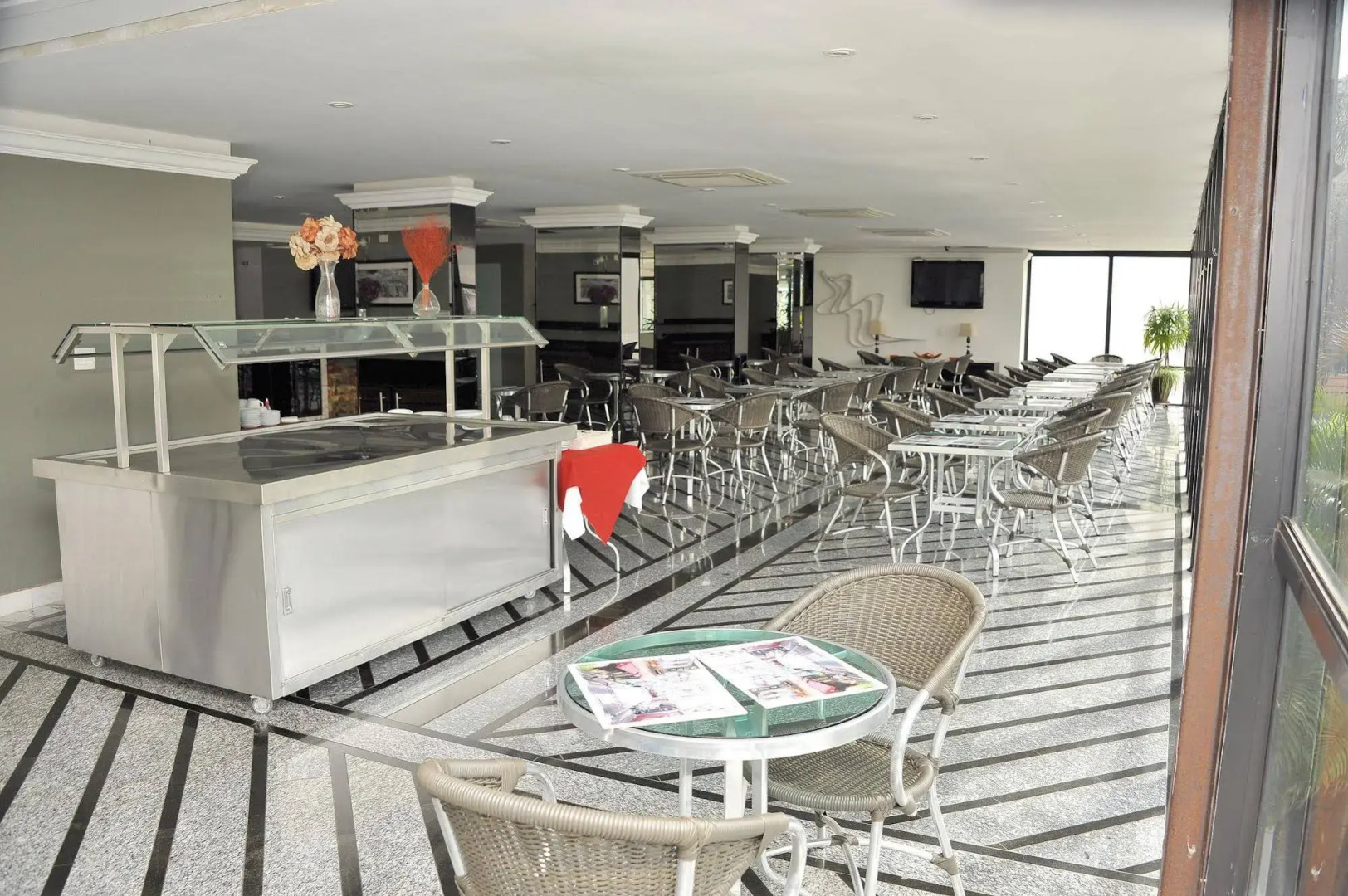 Foto - Plaza Inn Small Town Flat